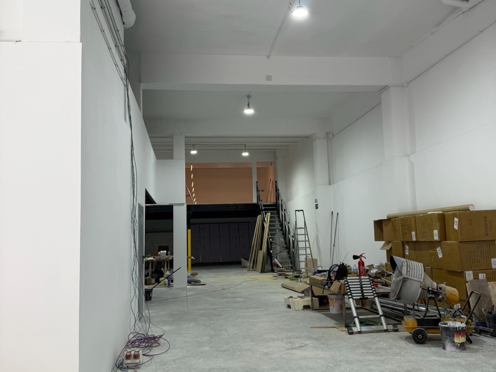Instalación eléctrica e iluminación en nave en Calonge (Girona) por Unitech